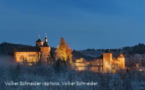 Die Burg aus der Ferne