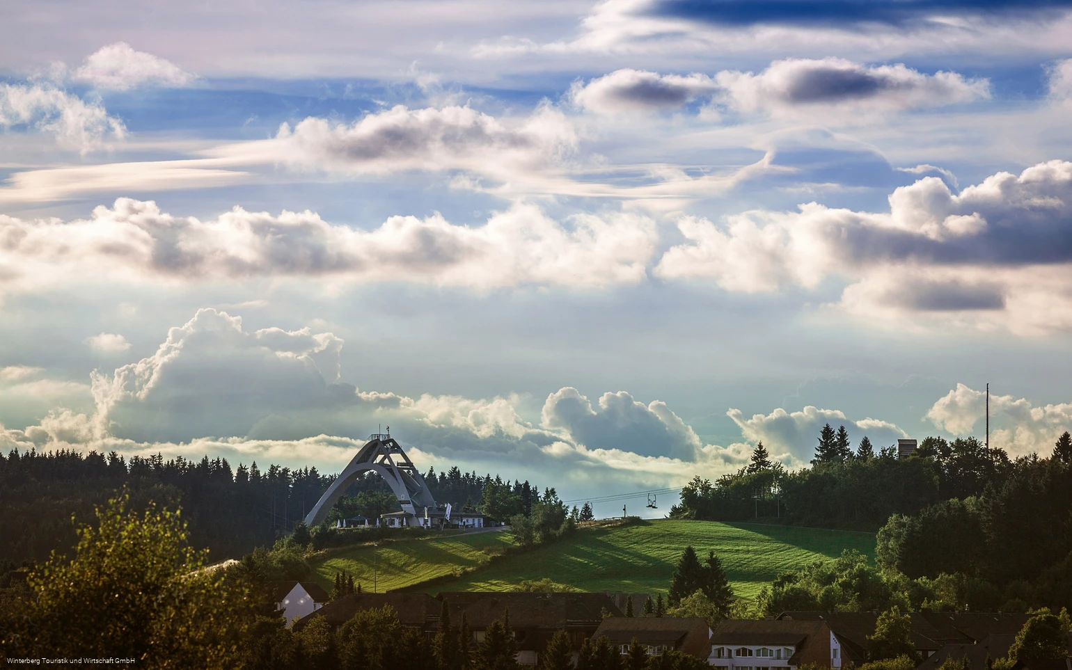 Blick auf die Skisprungschanze in Winterberg
