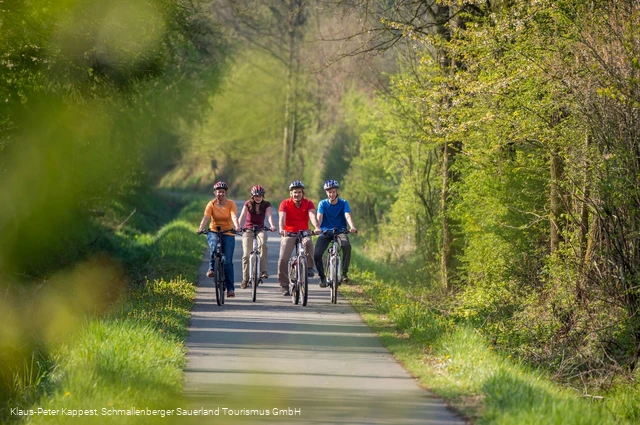 Entspanntes Radfahren auf alten Bahntrassen
