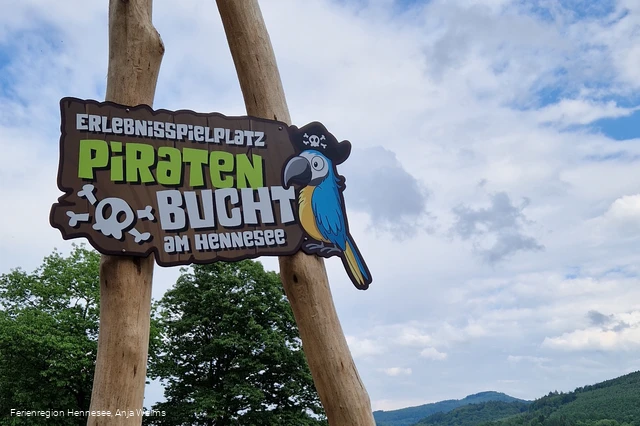 Logo Piratenbucht Hennesee