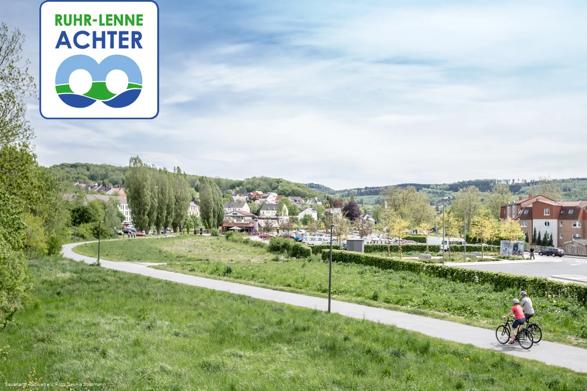 Radfaher auf der ehemaligen Bahntrasse zwischen Iderlohn und Hemer (Dennis Stratmann)