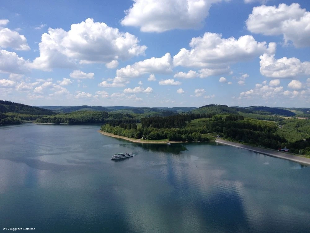 Biggesee mit Personenschifffahrt, Foto Tourismusv Biggesee mit Personenschifffahrt, Foto Tourismusv